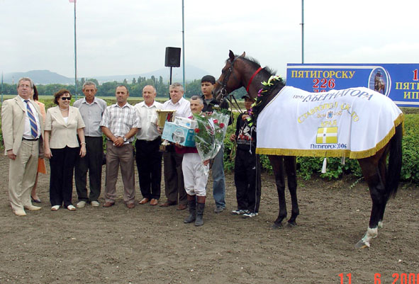 Новый всероссийский рекорд установлен на Пятигорском ипподроме...
